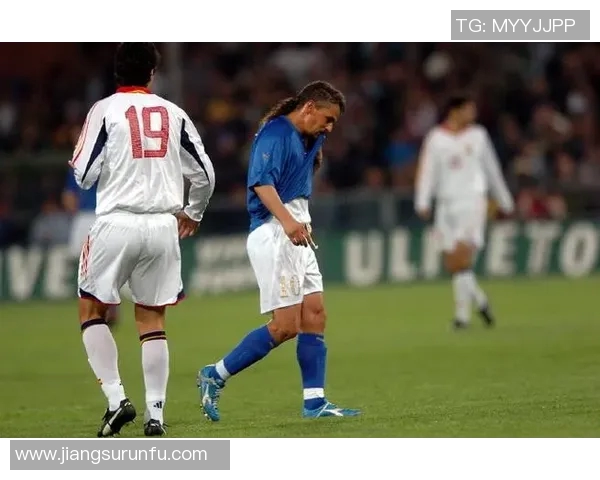 足球明星精彩瞬间高清图集展现球场魅力与风采