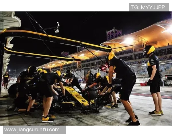 足球明星戴黑钢迪的传奇人生与赛场背后的故事揭秘